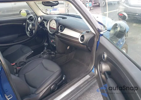 2013 Mini Cooper Cooper из США, поврежденный, VIN WMWSU3C58DT548044